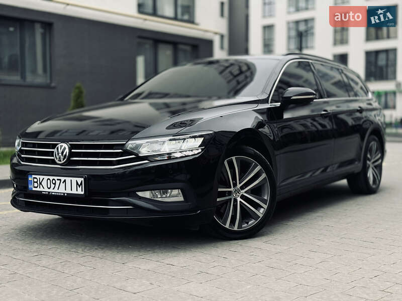 Універсал Volkswagen Passat 2019 в Львові
