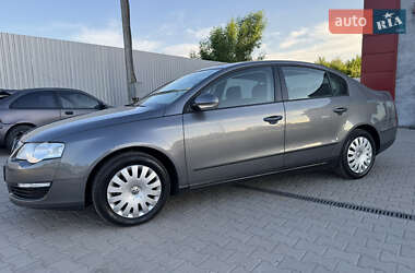 Седан Volkswagen Passat 2007 в 