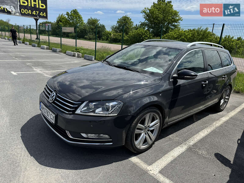 Універсал Volkswagen Passat 2014 в Житомирі