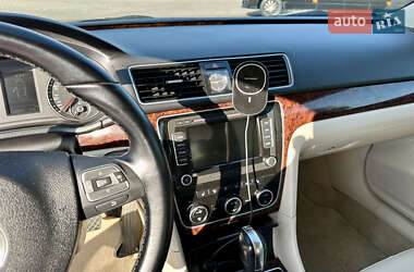 Седан Volkswagen Passat 2012 в 