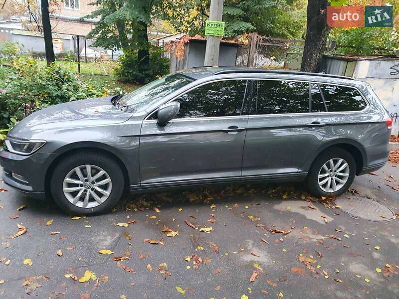 Универсал Volkswagen Passat 2017 в Киеве