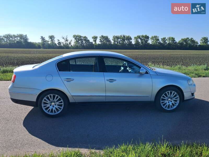 Седан Volkswagen Passat 2007 в Киеве