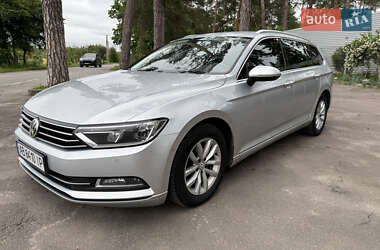 Універсал Volkswagen Passat 2016 в Вінниці