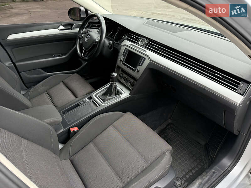 Универсал Volkswagen Passat 2016 в Виннице фото 36 Универсал Volkswagen Passat 2016 в Виннице