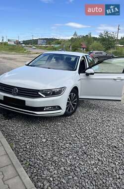Седан Volkswagen Passat 2018 в Ужгороде