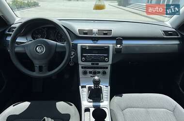 Універсал Volkswagen Passat 2013 в 