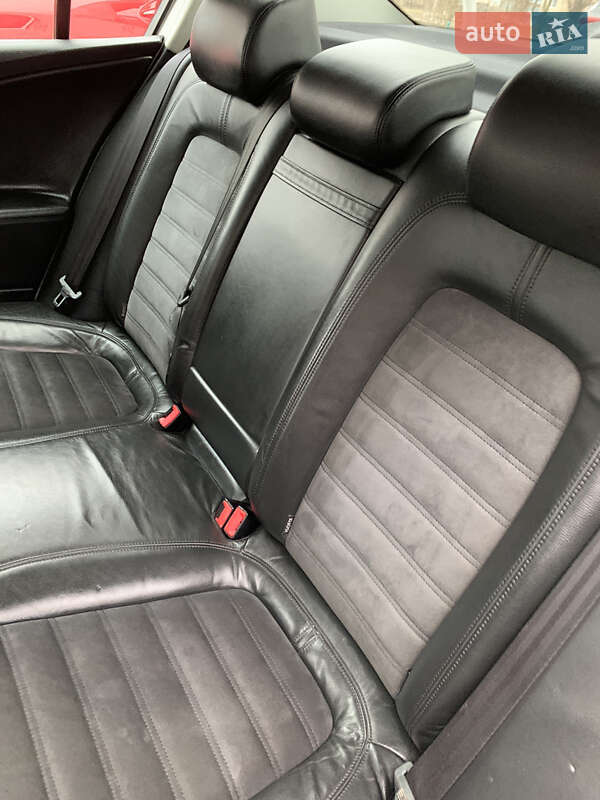 Седан Volkswagen Passat 2010 в Кривому Розі