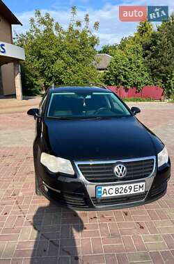 Універсал Volkswagen Passat 2010 в 