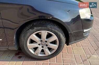 Універсал Volkswagen Passat 2010 в 