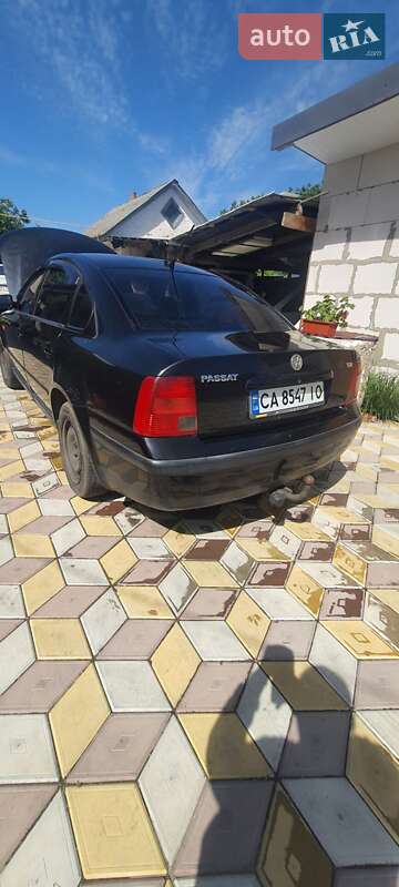 Седан Volkswagen Passat 1998 в Умані
