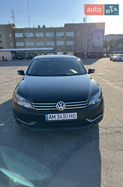 Седан Volkswagen Passat 2014 в Житомире