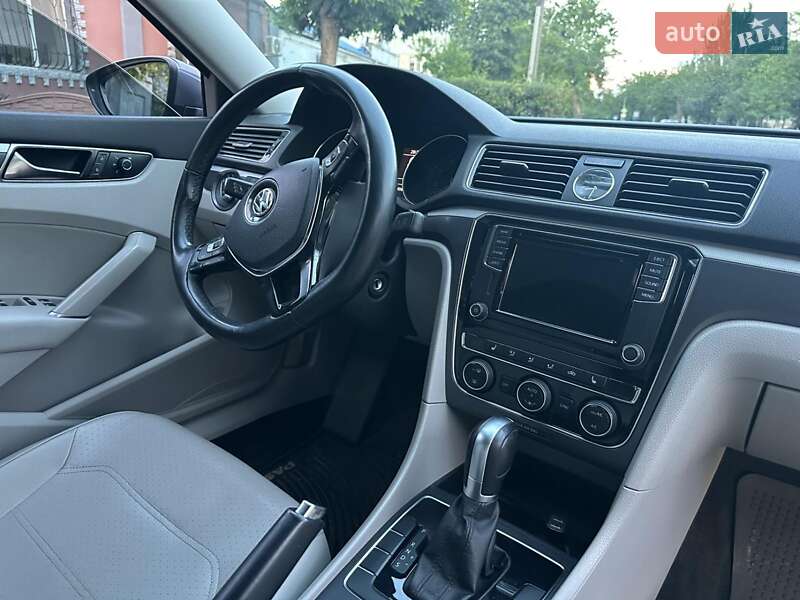 Седан Volkswagen Passat 2016 в Миколаєві