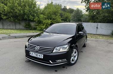 Седан Volkswagen Passat 2011 в Харькове