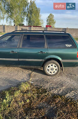 Универсал Volkswagen Passat 1995 в 