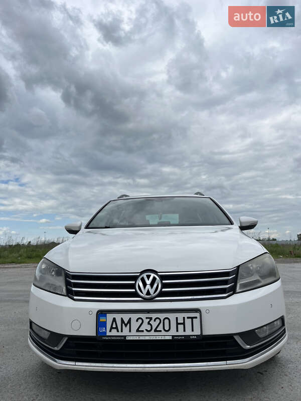 Універсал Volkswagen Passat 2012 в Коростені