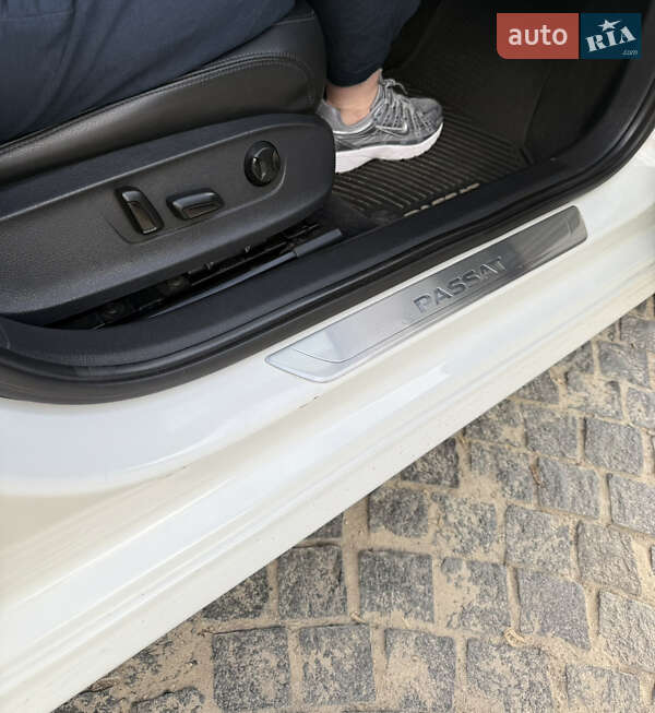 Седан Volkswagen Passat 2016 в Днепре фото 17 Седан Volkswagen Passat 2016 в Днепре
