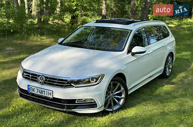 Універсал Volkswagen Passat 2015 в 