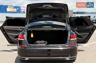 Седан Volkswagen Passat 2020 в 