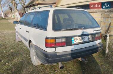 Універсал Volkswagen Passat 1988 в 
