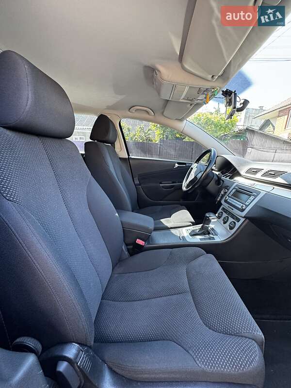Універсал Volkswagen Passat 2008 в Фастові