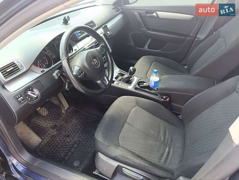 Універсал Volkswagen Passat 2012 в Львові