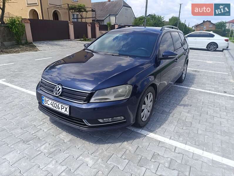 Універсал Volkswagen Passat 2012 в Львові
