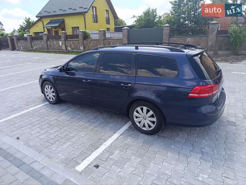 Універсал Volkswagen Passat 2012 в Львові