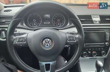 Седан Volkswagen Passat 2012 в 