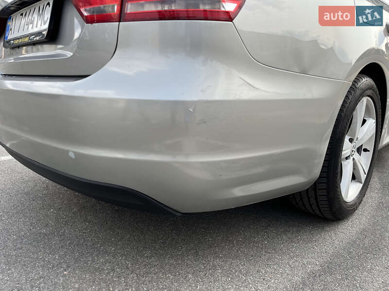 Седан Volkswagen Passat 2012 в Киеве