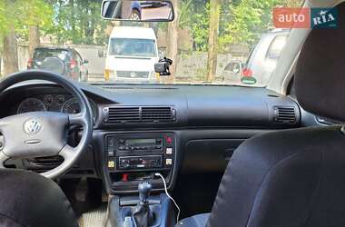 Универсал Volkswagen Passat 2001 в 