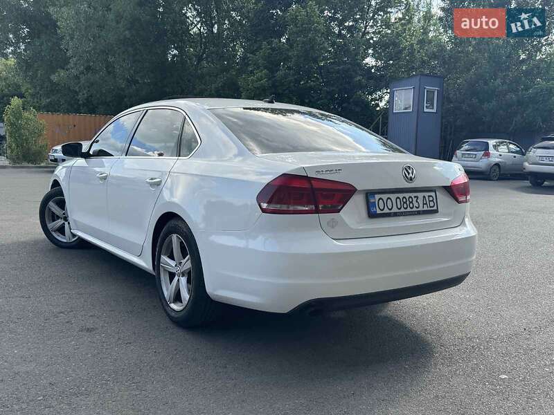 Седан Volkswagen Passat 2012 в Одессе
