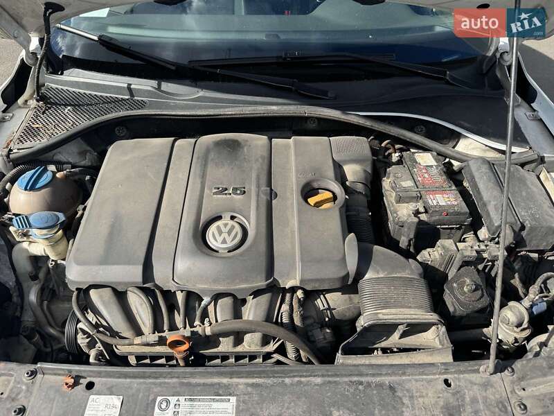 Седан Volkswagen Passat 2012 в Одессе
