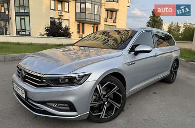 Универсал Volkswagen Passat 2022 в 