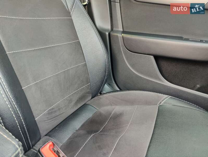 Универсал Volkswagen Passat 2014 в Киеве