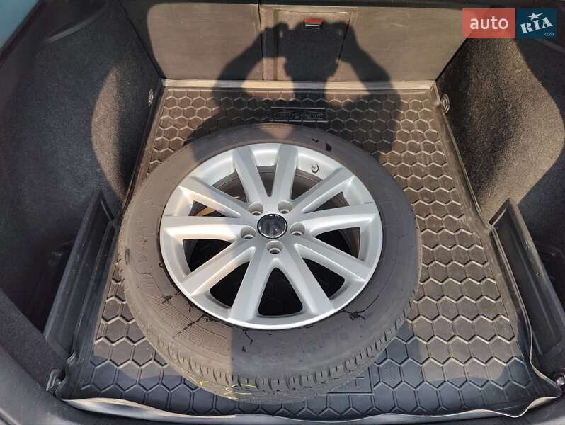 Универсал Volkswagen Passat 2014 в Киеве