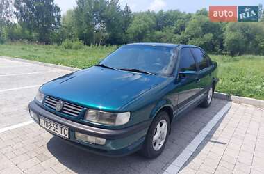 Седан Volkswagen Passat 1996 в Львові