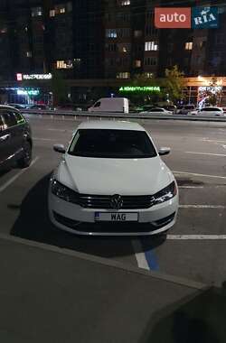 Седан Volkswagen Passat 2013 в 