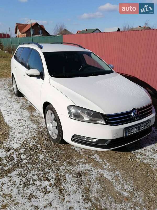Универсал Volkswagen Passat 2012 в Стрые