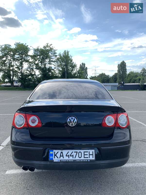 Седан Volkswagen Passat 2010 в Киеве