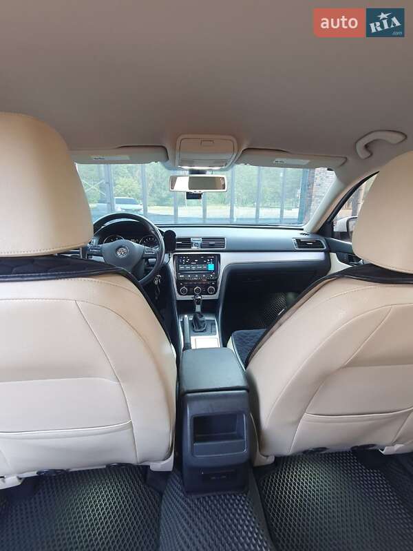 Седан Volkswagen Passat 2013 в Дніпрі