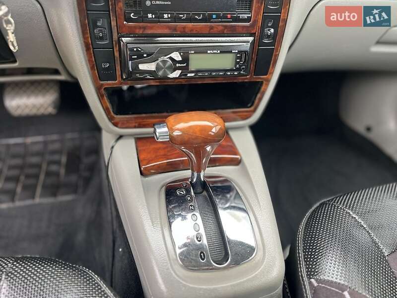 Седан Volkswagen Passat 2003 в Кам'янець-Подільському