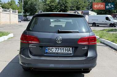 Універсал Volkswagen Passat 2011 в 