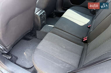 Універсал Volkswagen Passat 2011 в 