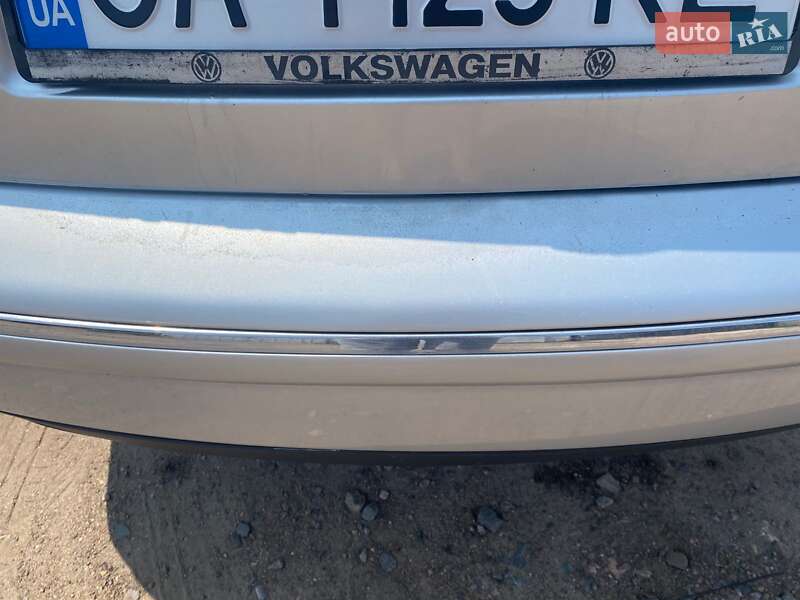 Седан Volkswagen Passat 2001 в Черкасах