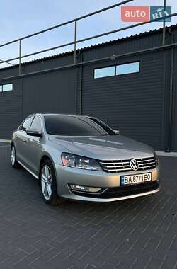 Седан Volkswagen Passat 2013 в Кропивницком