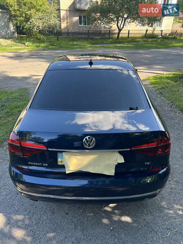 Седан Volkswagen Passat 2018 в Києві