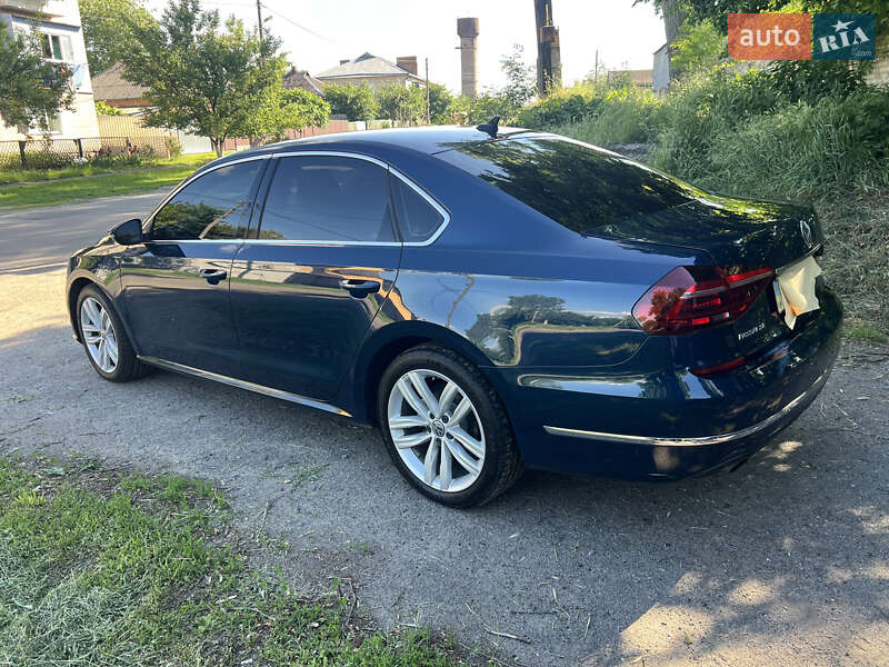 Седан Volkswagen Passat 2018 в Києві