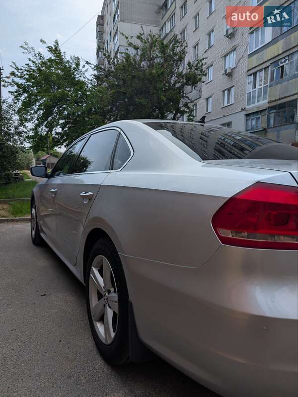 Седан Volkswagen Passat 2012 в Чернигове