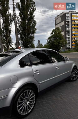 Седан Volkswagen Passat 2004 в 