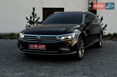 Універсал Volkswagen Passat 2022 в Києві